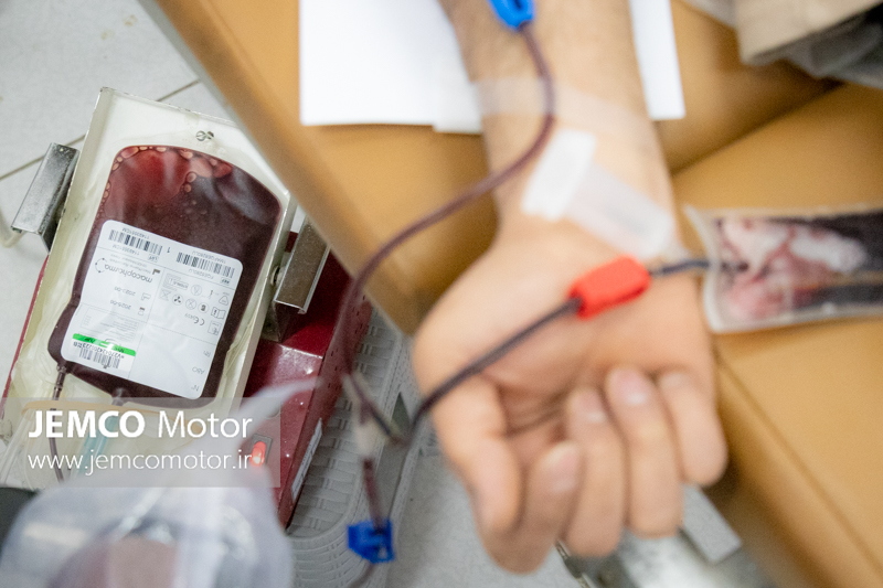 اهدای خون توسط پرسنل شرکت جمکو
